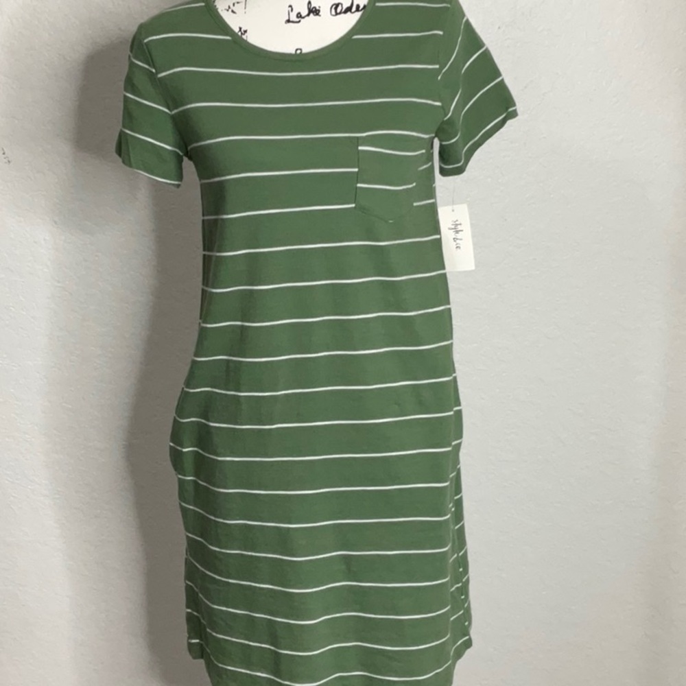 381- Style & Co Green & White Short Sleeve with Pockets T-Shirt Dress Size Small